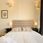 Unique Living Born & Apartamento *