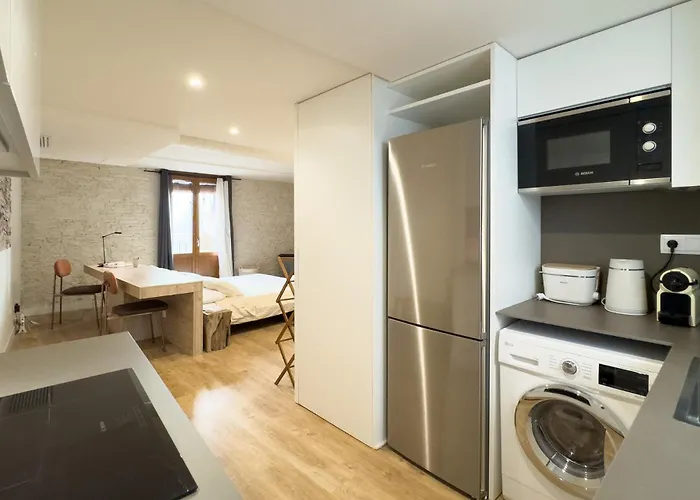 Unique Living Born & Апартаменты