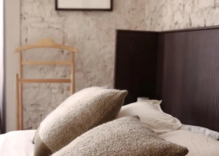 Unique Living Born & Барселона