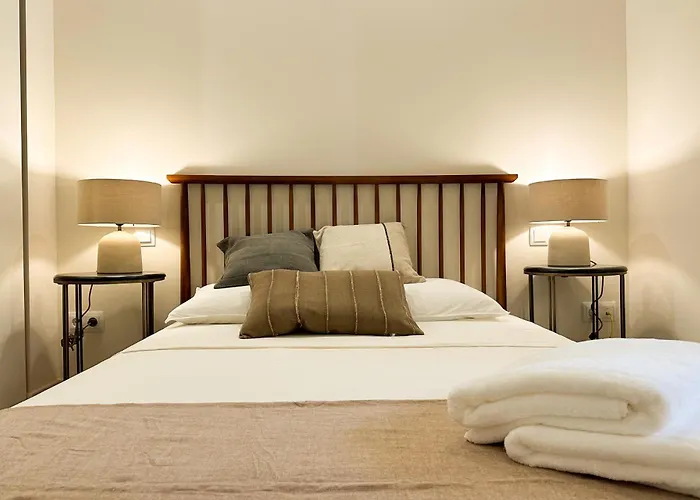 Unique Living Born & Барселона