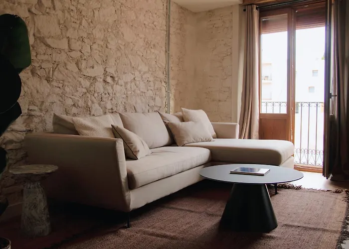 Unique Living Born & Апартаменты