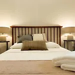 Unique Living Born & Barcelona