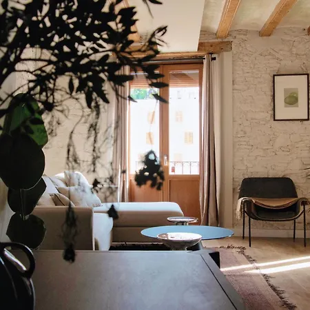 Unique Living Born & Barcelona